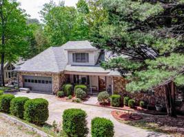 237 Fox Den Circle