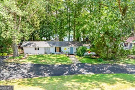 151 Fishermans Cove, Lavonia GA 30553