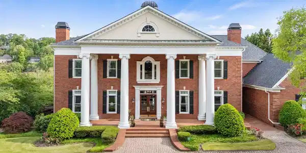 1075 Carnoustie Lane, Alpharetta GA 30005