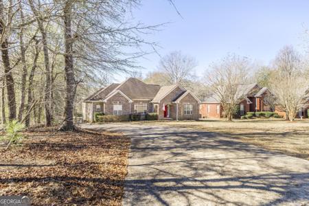 126 Pineworth Pointe Drive, Macon GA 31216