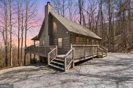 304 Ridge Circle, Blue Ridge GA 30513