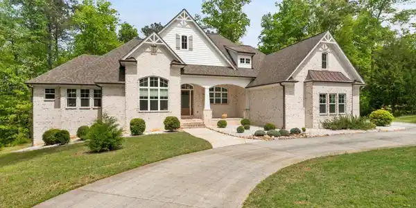 210 Darwish Drive, Mcdonough GA 30252