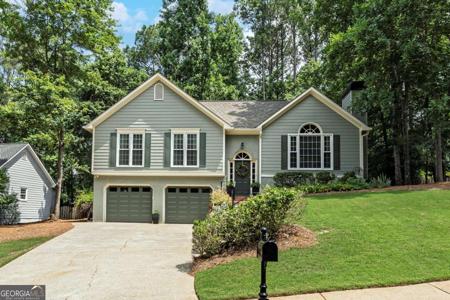 916 Fernwood Road, Woodstock GA 30189