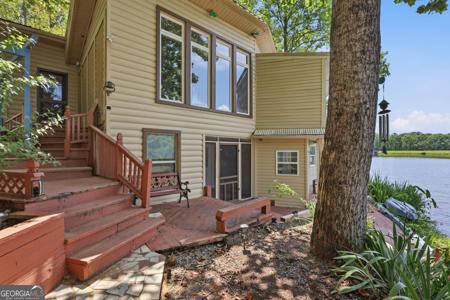 1049 Mountain Shadows Dr, Cleveland GA 30528