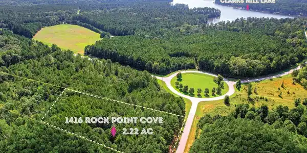 1416 Rock Point Cove, Tignall GA 30668