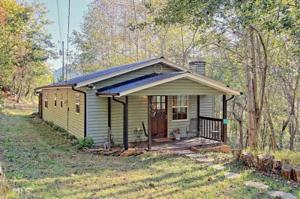 701 Mountain View Dr