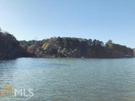 962 Edgewater Trail