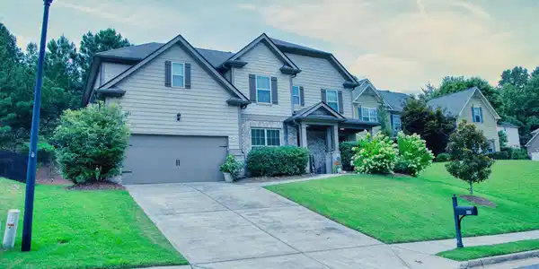523 Blue Mountain Rise, Canton GA 30114