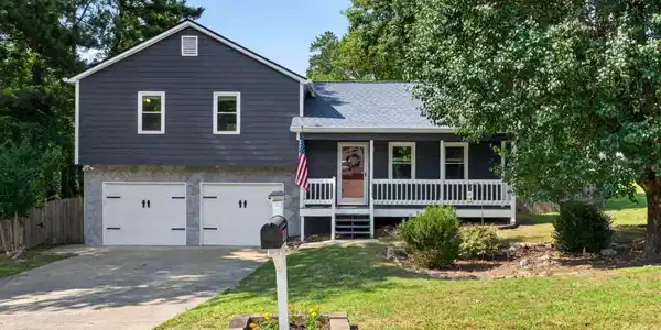 4983 Hunters Cove Drive, Acworth GA 30101