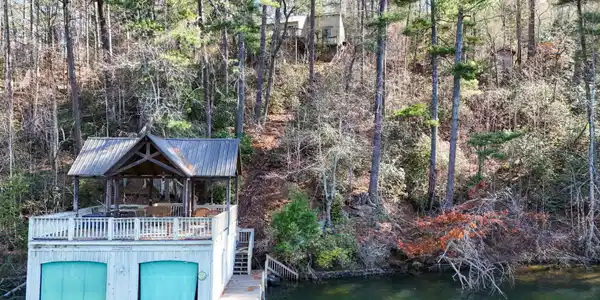 91 Dragway Lane, Lakemont GA 30552