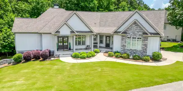 415 Vanderbilt Parkway, Newnan GA 30265