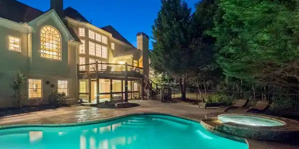 710 Newport Holw