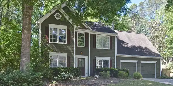 8004 Huntcliff Road, Woodstock GA 30189