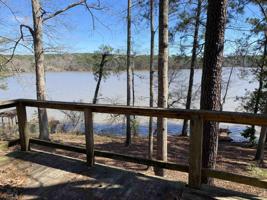 459 Lakeshore Drive