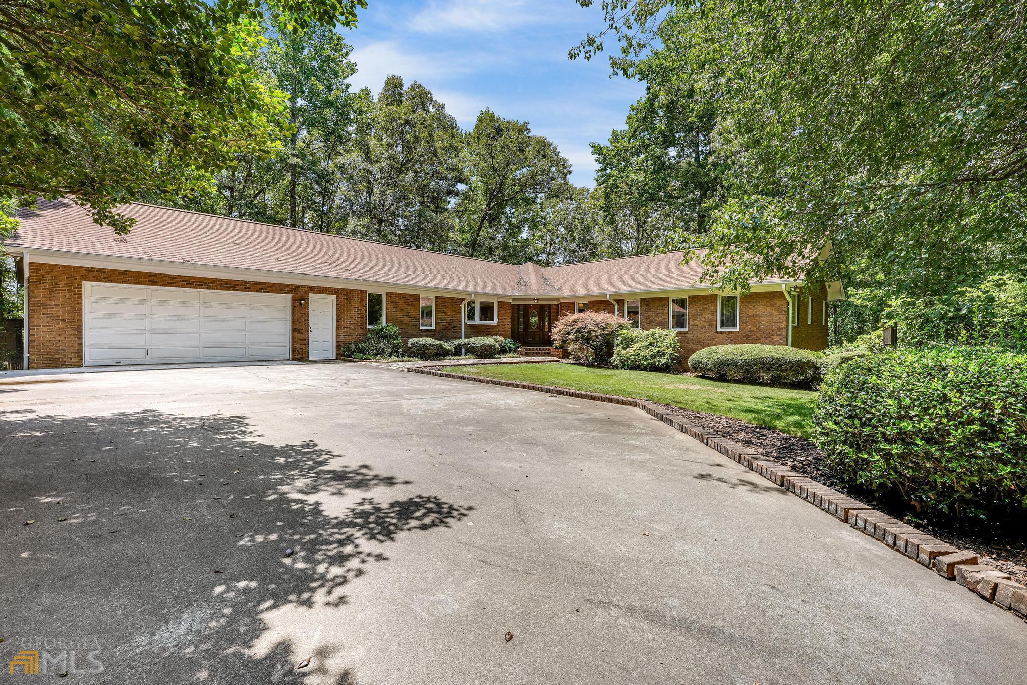 172 Majestic Shores Road, Hartwell, GA lhrmls01261222