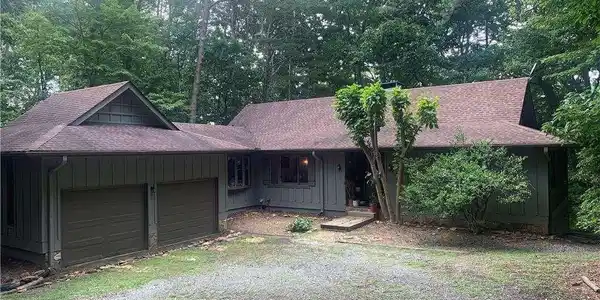 114 Fairway Couret
