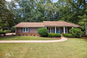 201 Willowcrest Way