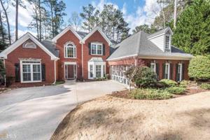 1208 Meadowbrook Ln