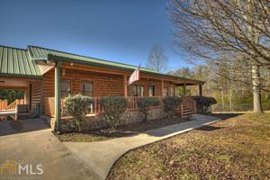 102 Eaton Rd