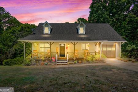 464 E Mourning Dove Court