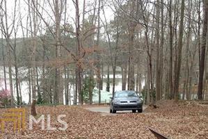 388 Lakeshore Dr