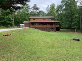 80 Country Lake Dr