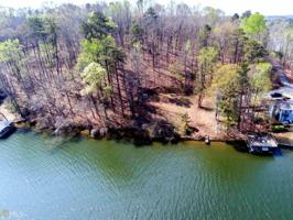 323 323 Lee Road 898