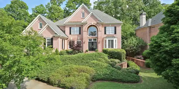 2135 Lake Shore Lndg
