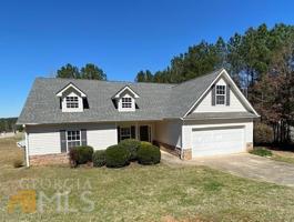 211 Hickory Road