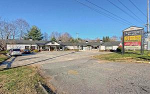 355 N Main St Plaza