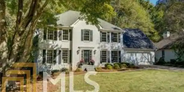 2805 Lakewind Ct