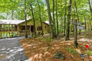 1482 Valley View Dr