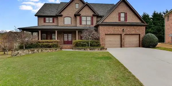 420 Fox Chase Cir