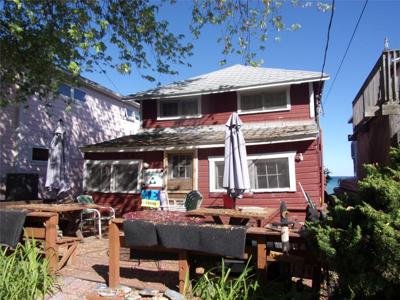 3264 LAKE FRONT Drive