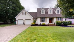 228 OAK TREE Court