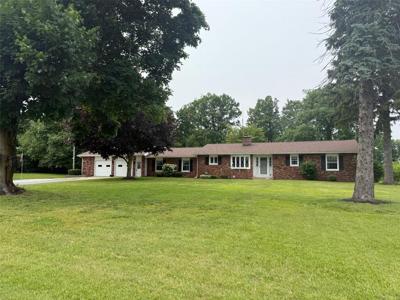 9040 W LAKE Road