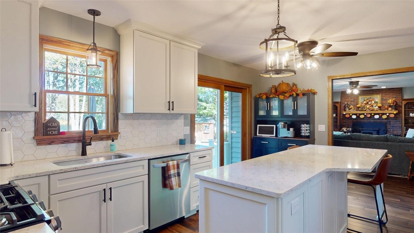 Image 3: Complete kitchen remodel earlier this year.