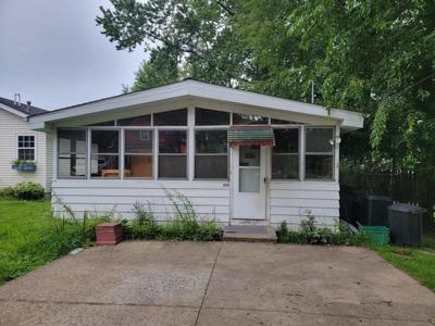 218 PINE Street