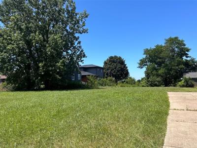 824 & 828 W 2ND Street