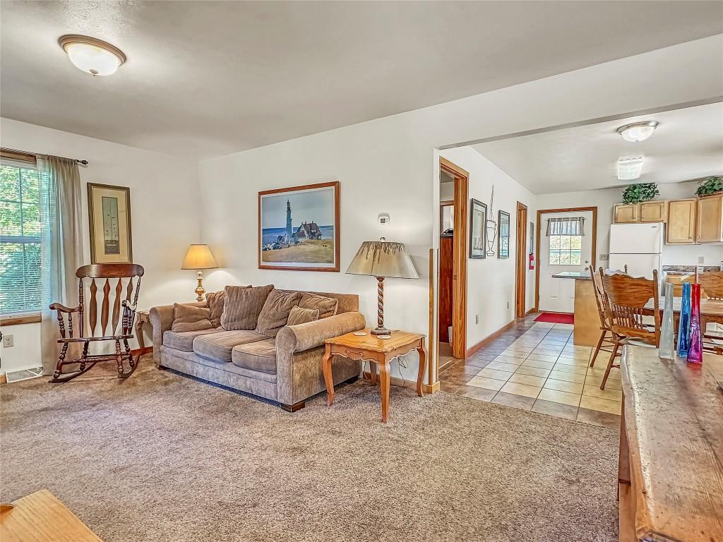 Image 3: Large Family Room, open to the Kitchen