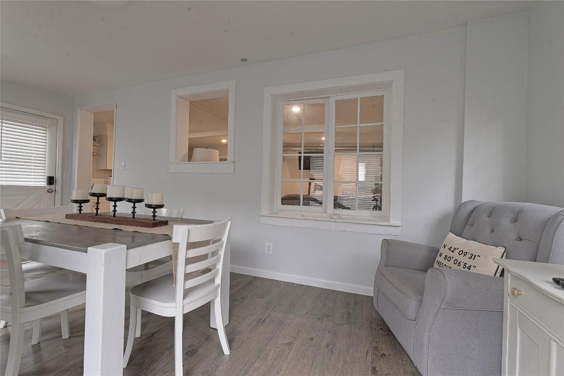 Image 4: Dining Area / Flex Living