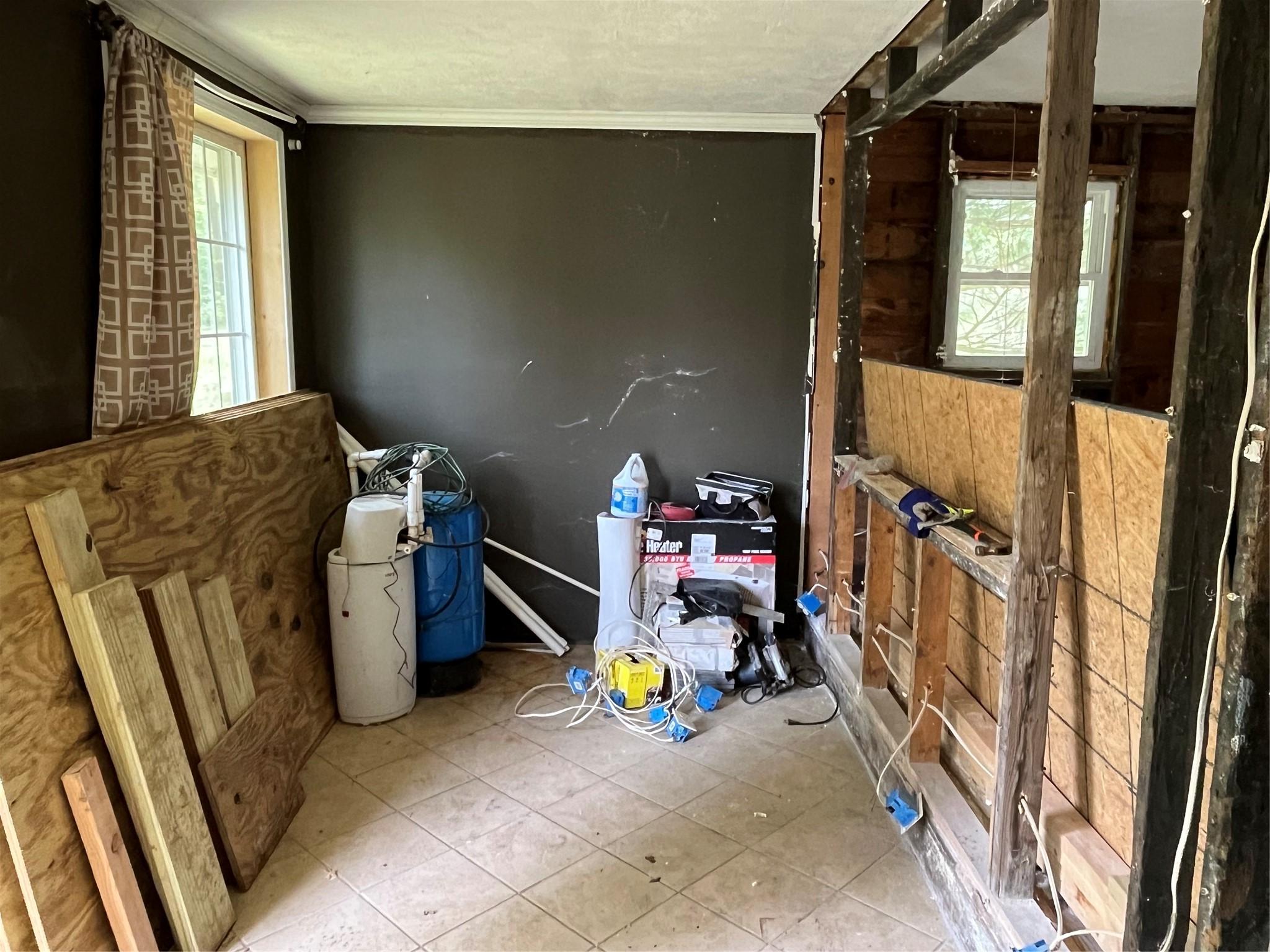 Image 3: Dining/Kitchen area