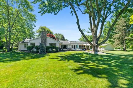 4834 WOLF Road