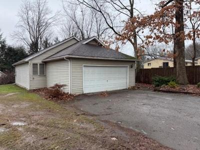 10613 CHEROKEE Trail