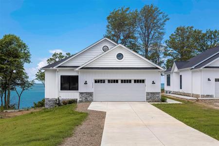 2002 LAKESIDE Drive