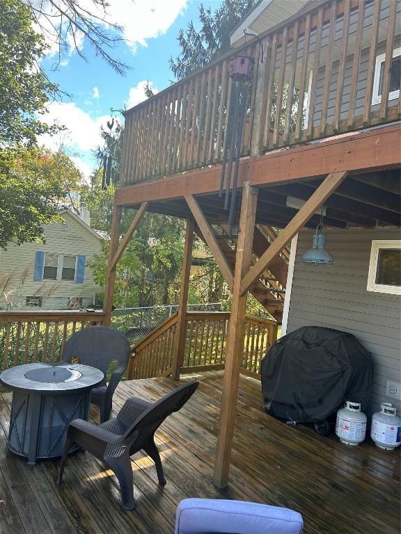 Image 4: back deck