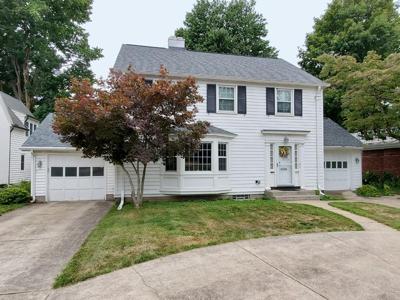 228 CHEROKEE Drive