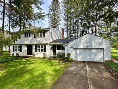 222 FAIRWAY Drive