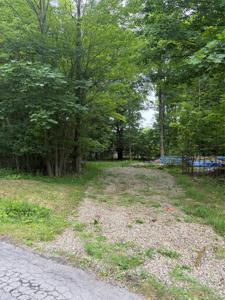 1225 LAKEVIEW Road