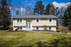 214 FAIRWAY Drive